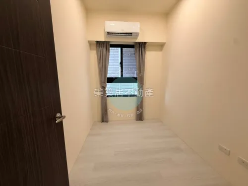3 bedrooms apartment for rent in Sanmin District, Kaohsiung City | NT$ 33 800 | 20 ping slide 11