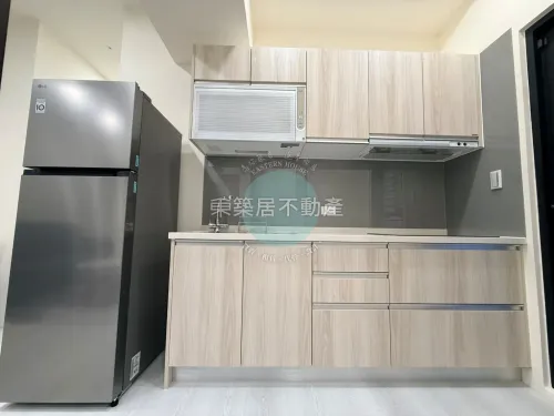 3 bedrooms apartment for rent in Sanmin District, Kaohsiung City | NT$ 33 800 | 20 ping slide 3