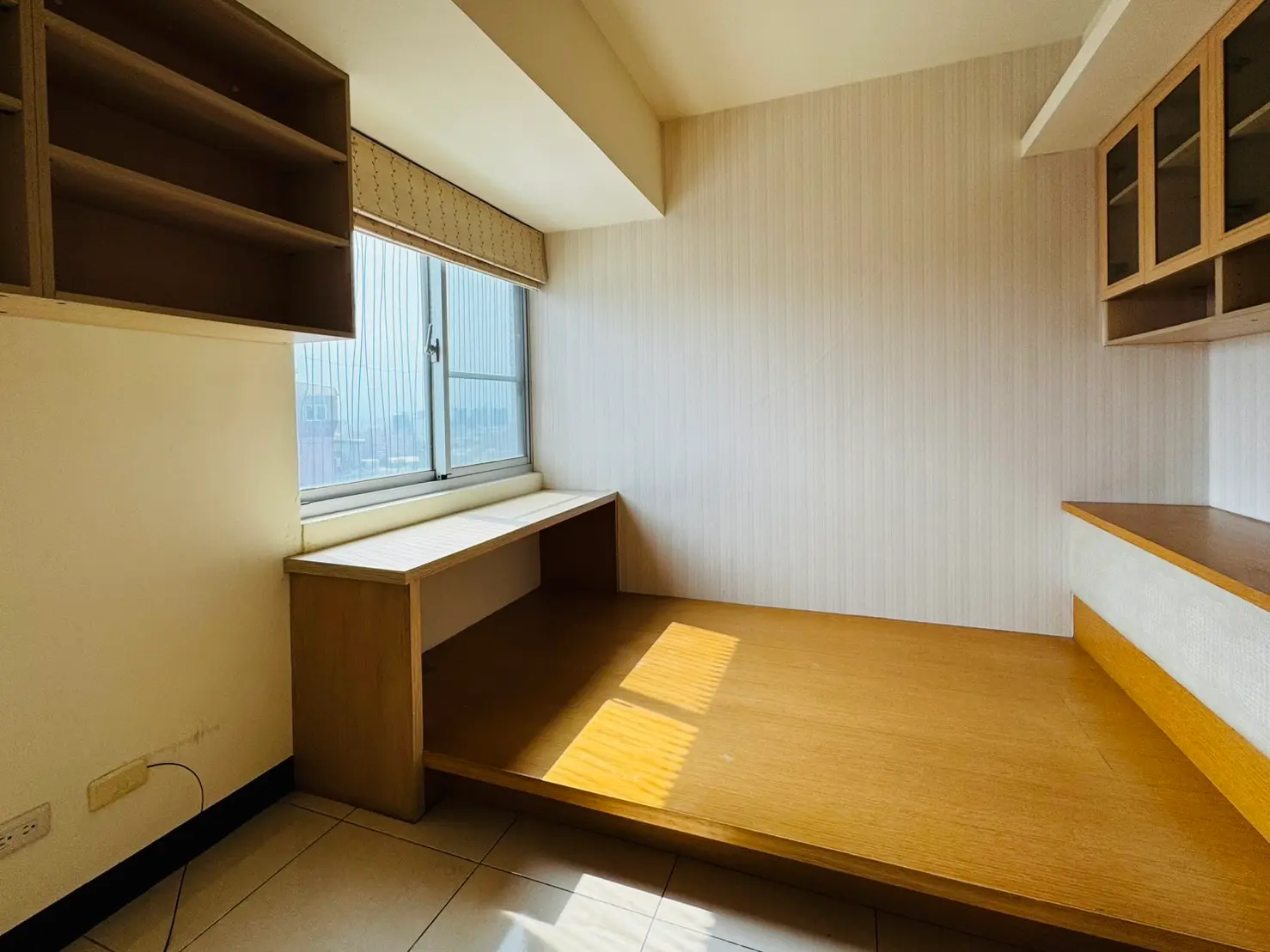 4 bedrooms apartment for rent in North District, Tainan City | NT$ 38 000 | 32 ping slide 4