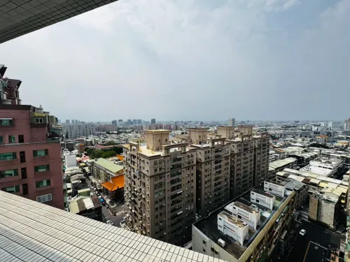 4 bedrooms apartment for rent in North District, Tainan City | NT$ 38 000 | 32 ping slide 10
