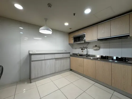 4 bedrooms apartment for rent in North District, Tainan City | NT$ 38 000 | 32 ping slide 17