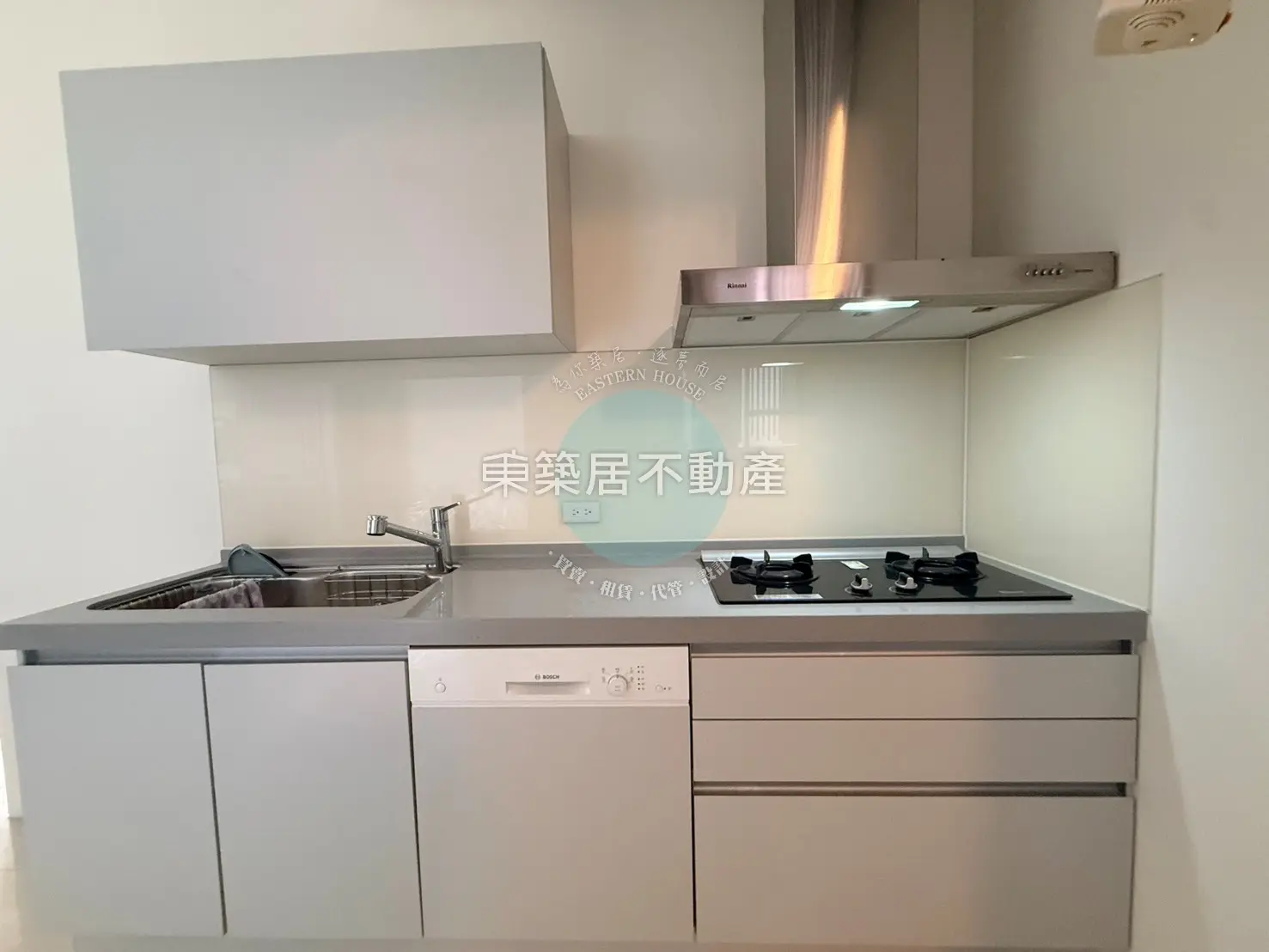 3 bedrooms apartment for sale in West Central District, Tainan City | NT$ 42 770 000 | 59 ping slide 3