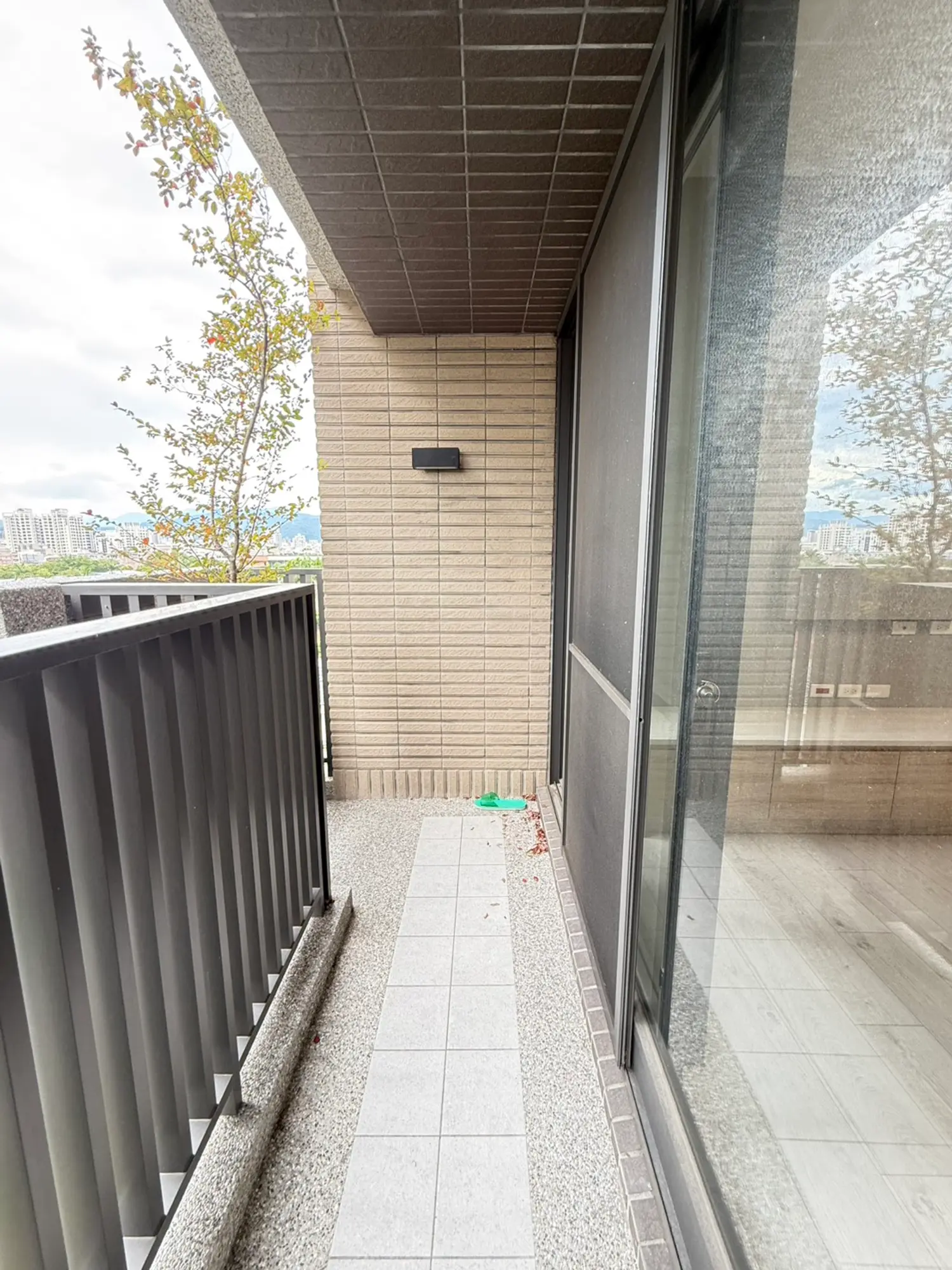 3 bedrooms apartment for rent TWD 33 000 - 25 ping - East District,Taichung City slide 15
