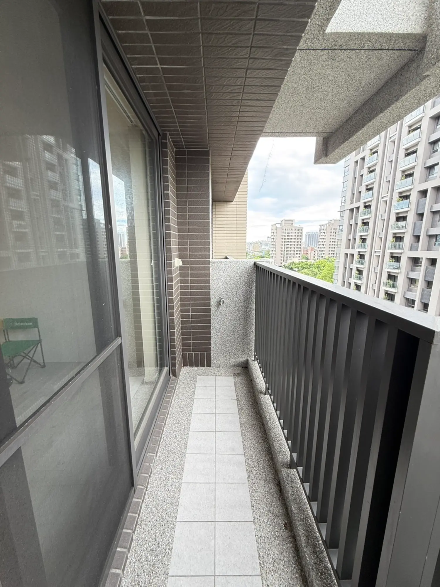 3 bedrooms apartment for rent TWD 33 000 - 25 ping - East District,Taichung City slide 16