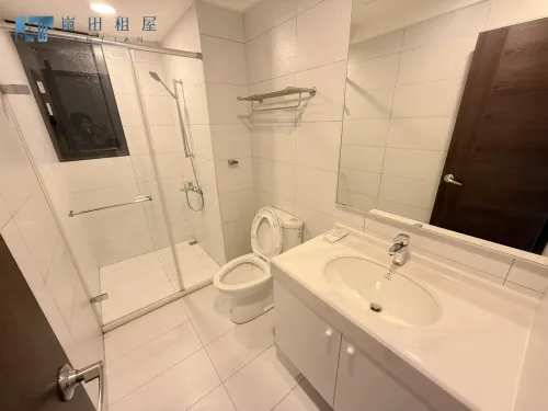 Apartment for rent TWD 24 000 - Section 3, Minzu Rd - 3 bedrooms