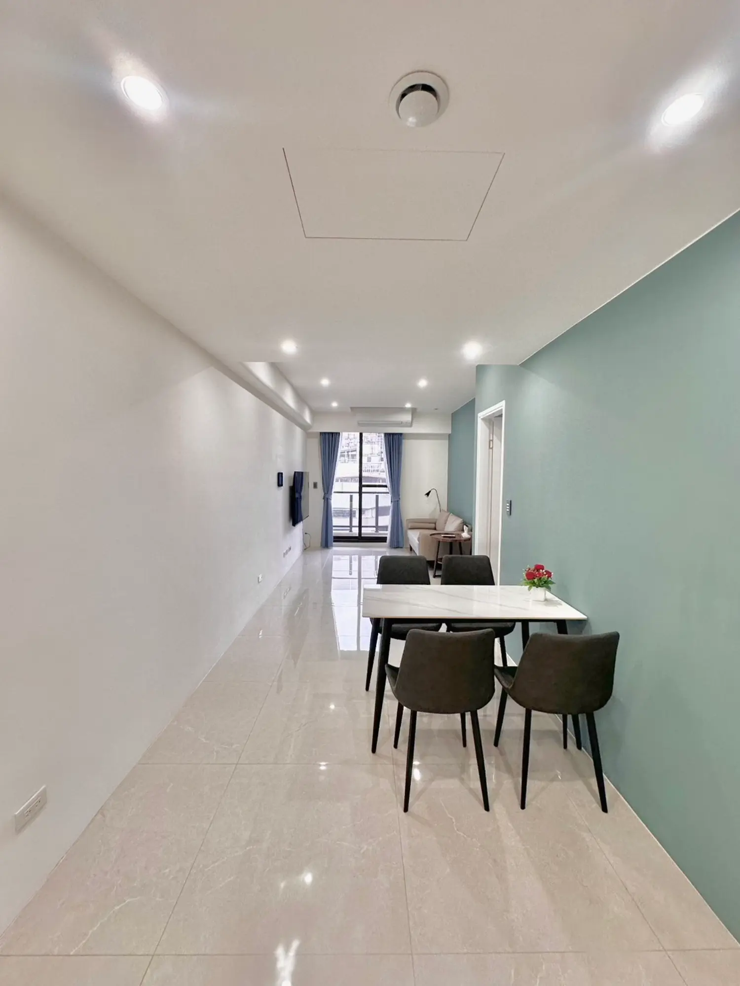 2 bedrooms apartment for rent TWD 33 900 - 20 ping - North District,Taichung City slide 3