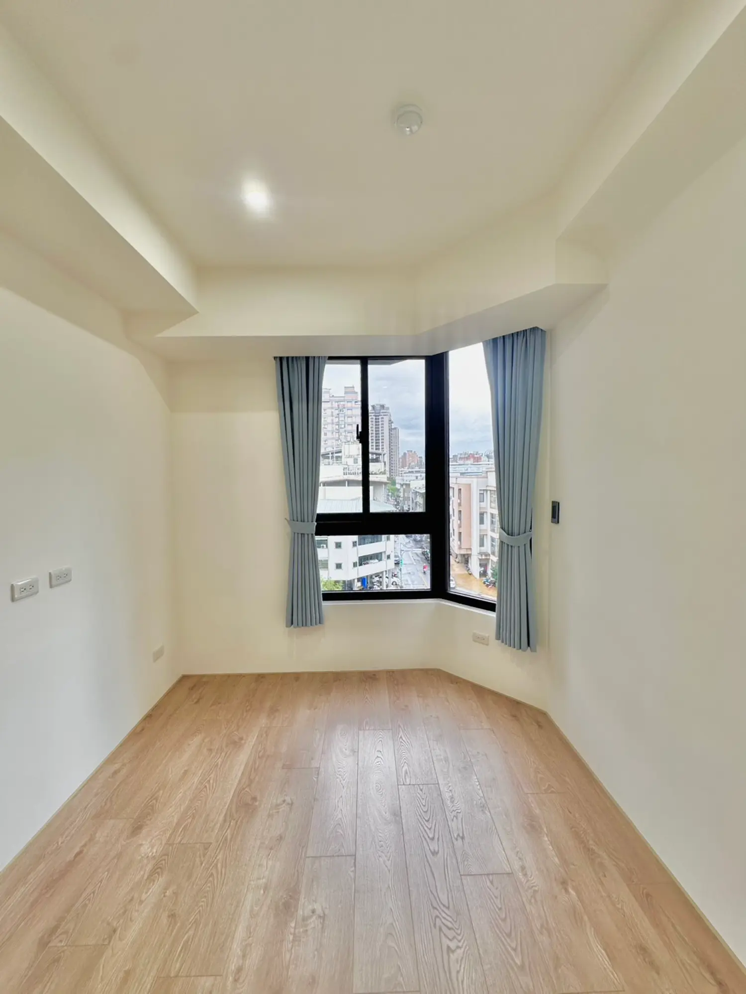 2 bedrooms apartment for rent TWD 33 900 - 20 ping - North District,Taichung City slide 8