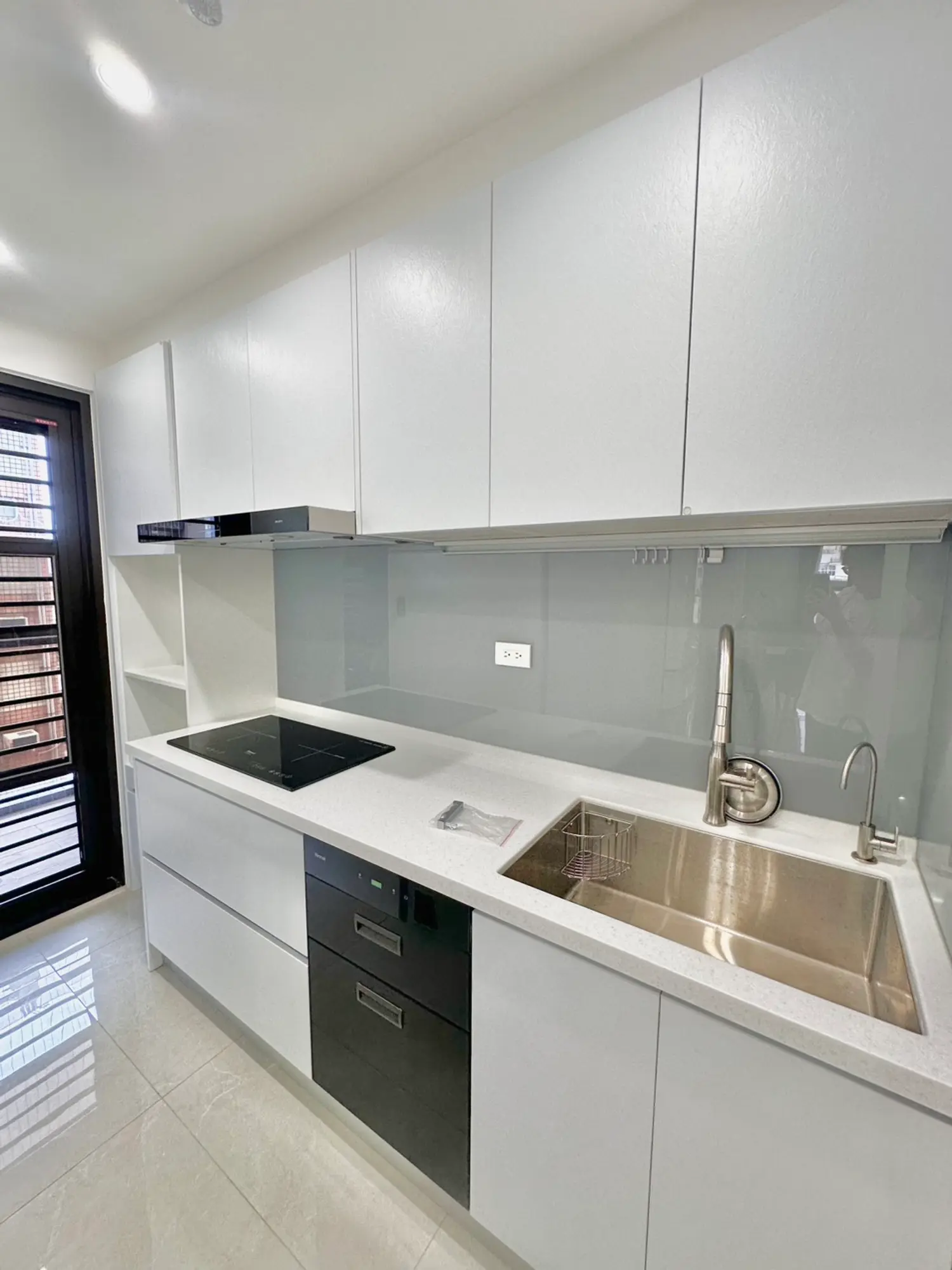 2 bedrooms apartment for rent TWD 33 900 - 20 ping - North District,Taichung City slide 9