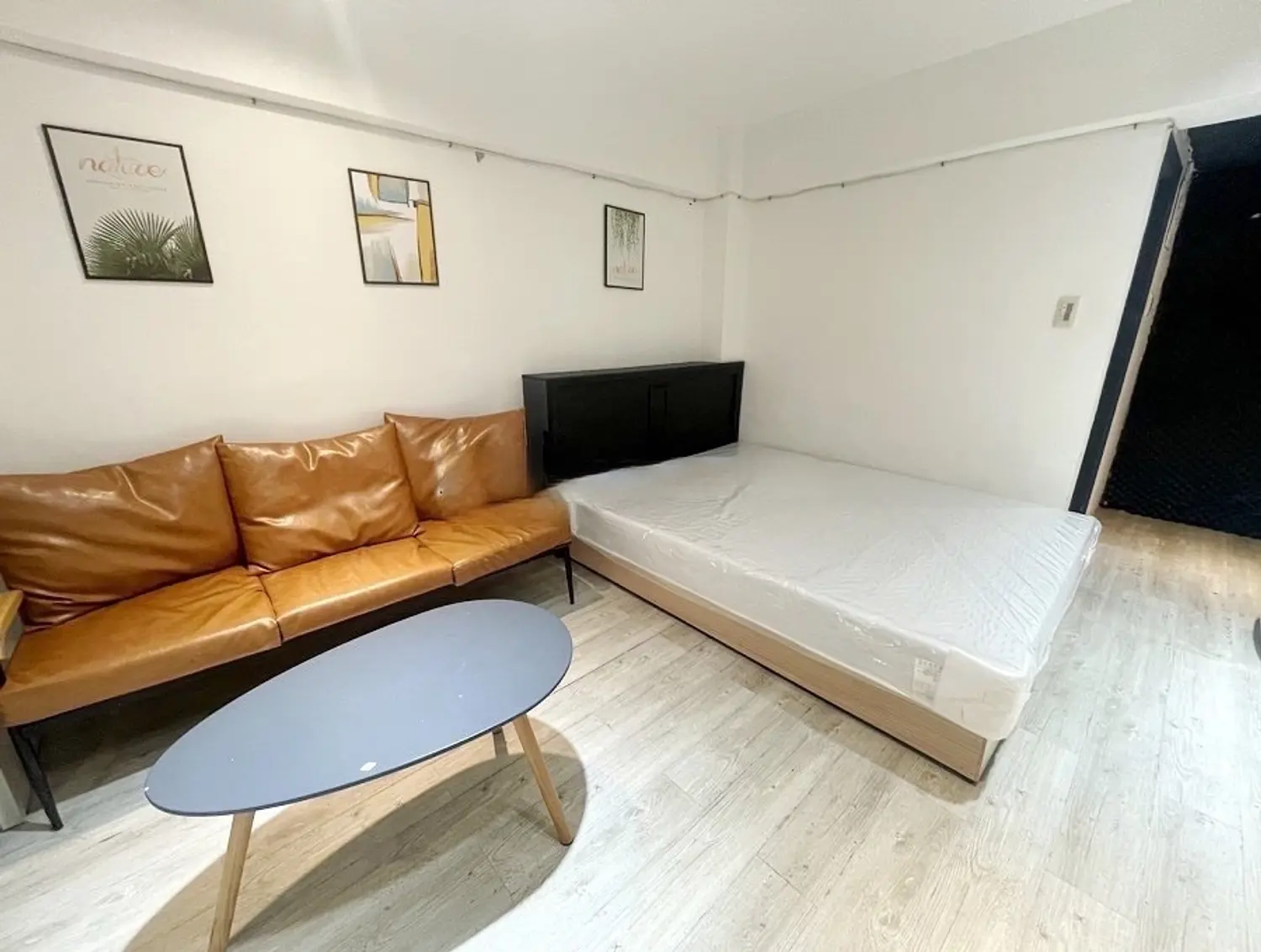 Studio apartment for sale TWD 10 500 000 - 6 ping - Taipei City,Zhongshan District slide 1