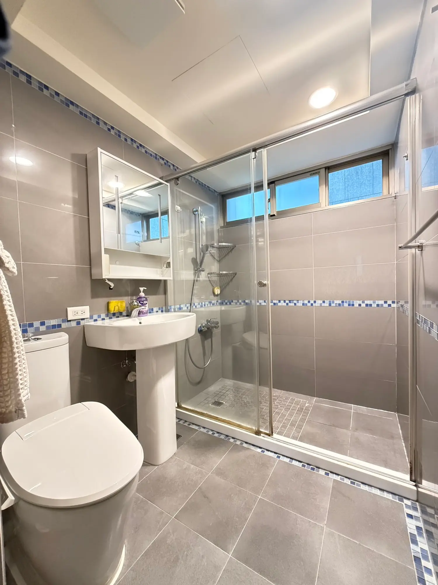 3 bedrooms apartment for sale TWD 5 280 000 - 26 ping - Songshan District,Taipei City slide 7