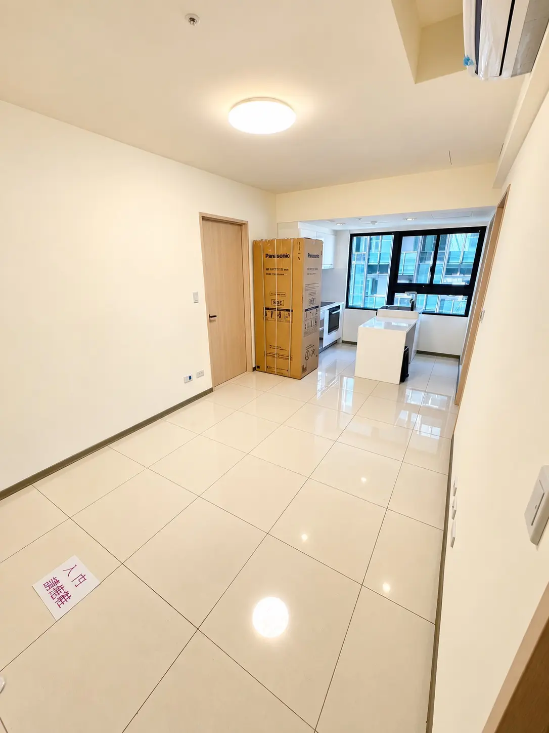 2 bedrooms apartment for rent in Xitun District, Taichung City | NT$ 28 000 | 15 ping slide 0
