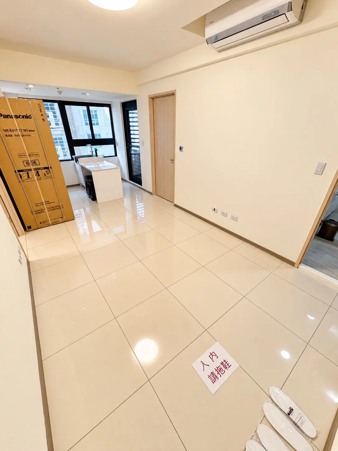 2 bedrooms apartment for rent in Xitun District, Taichung City | NT$ 28 000 | 15 ping slide 9