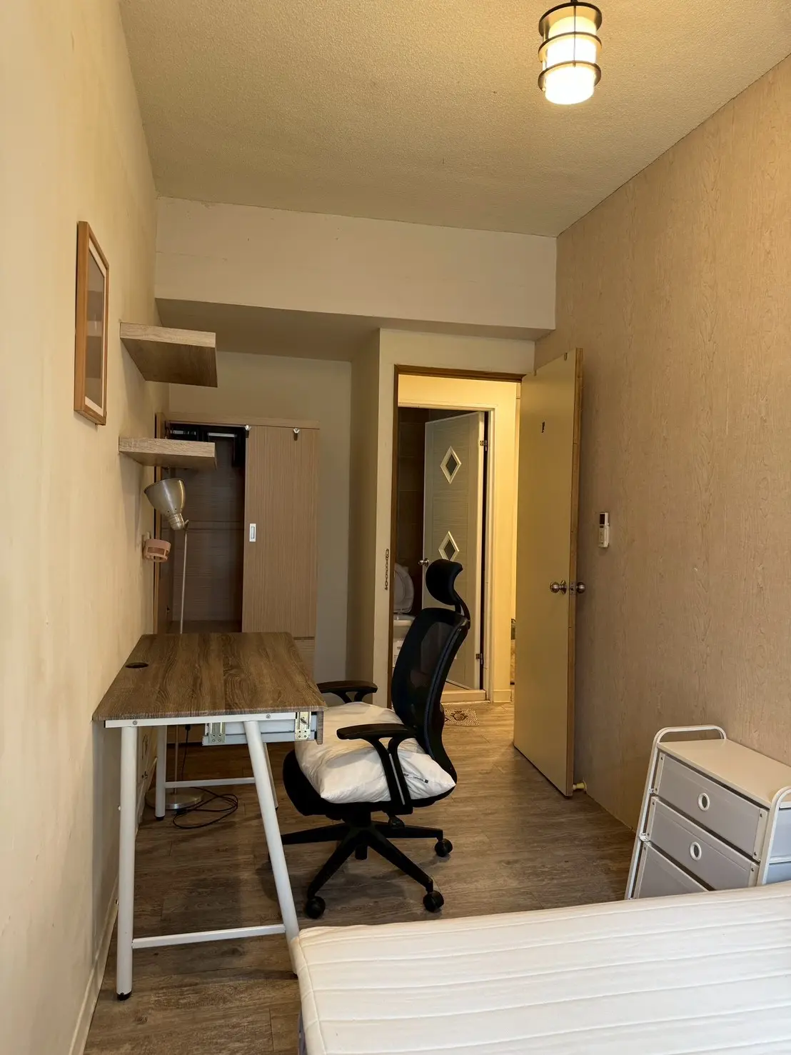 Room for rent in Xinyi District, Taipei City | NT$ 14 500 | 3 ping slide 1