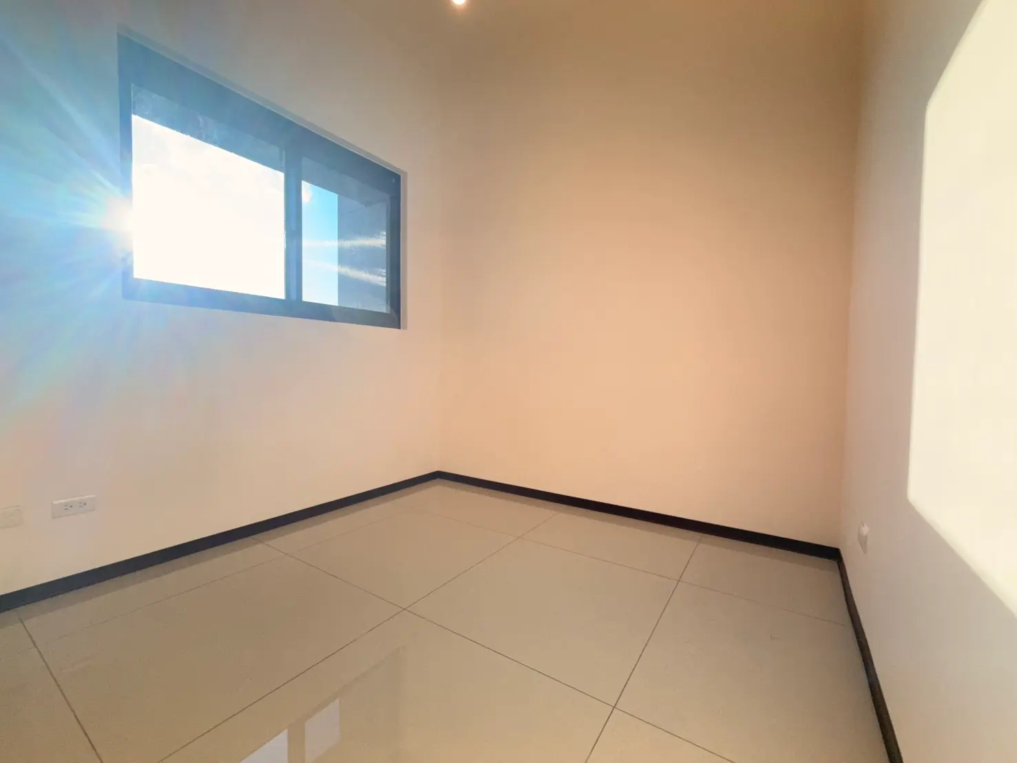 3 bedrooms apartment for sale in Songshan District, Taipei City | NT$ 81 880 000 | 22 ping slide 7