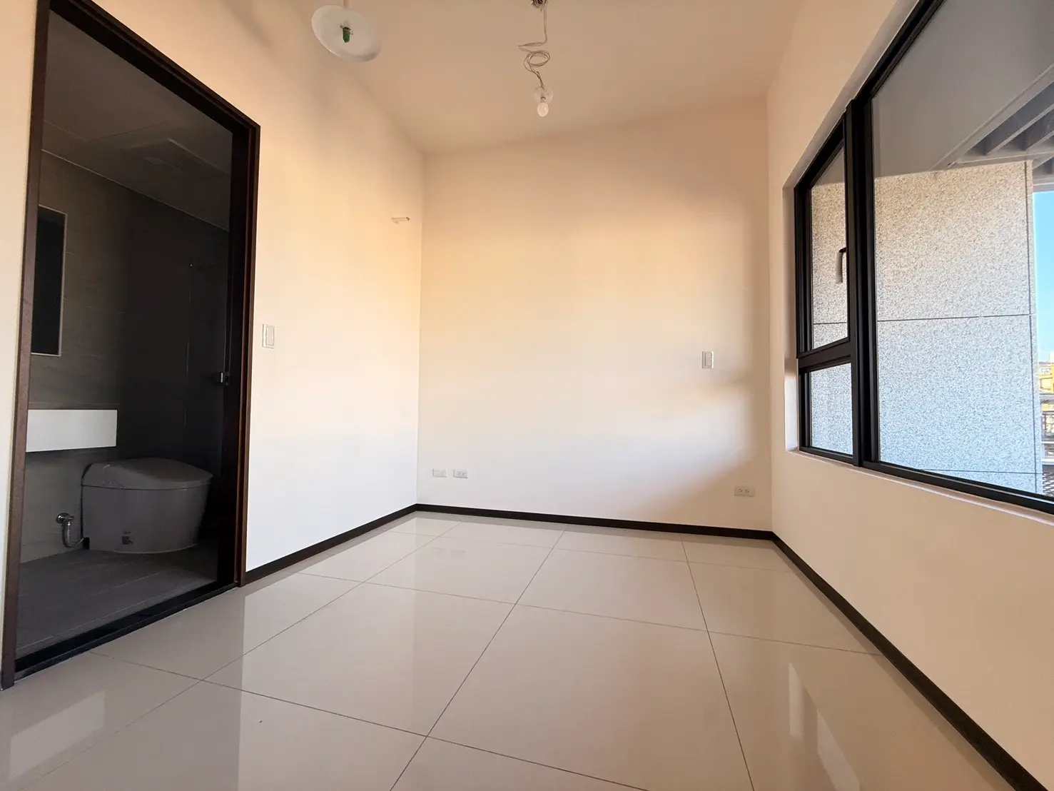 3 bedrooms apartment for sale in Songshan District, Taipei City | NT$ 81 880 000 | 22 ping slide 14