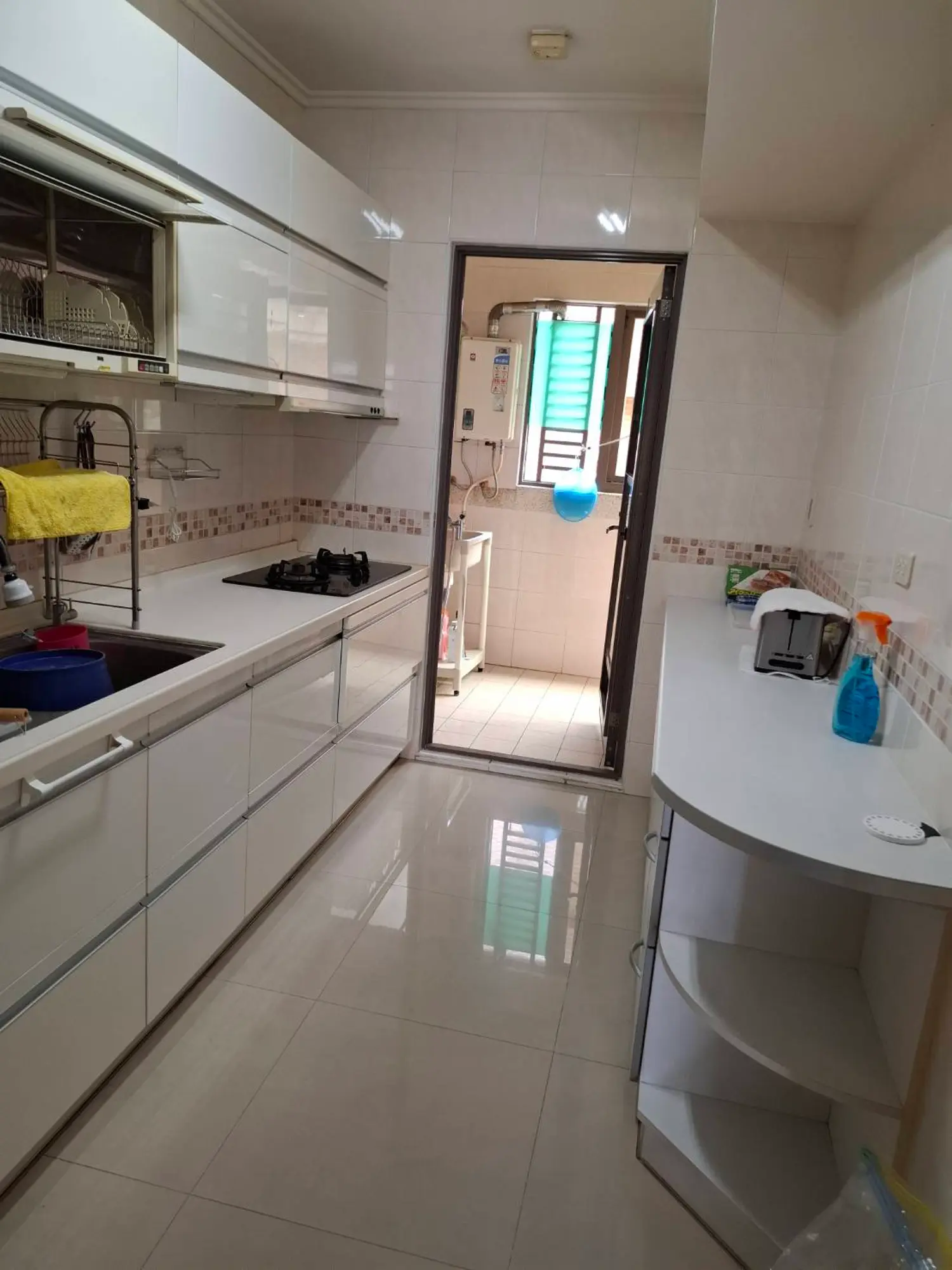 4 bedrooms apartment for rent TWD 37 000 - 35 ping - Cianjhen District,Kaohsiung City slide 2