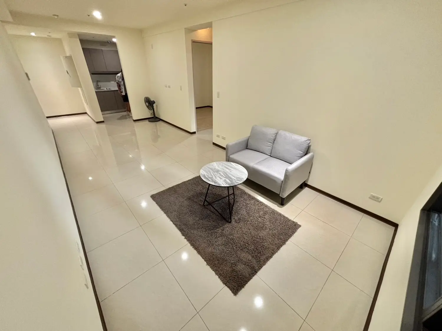 2 bedrooms apartment for rent TWD 33 000 - 20 ping - East District,Taichung City slide 1