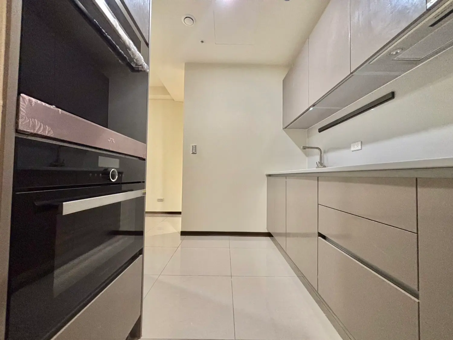2 bedrooms apartment for rent TWD 33 000 - 20 ping - East District,Taichung City slide 8