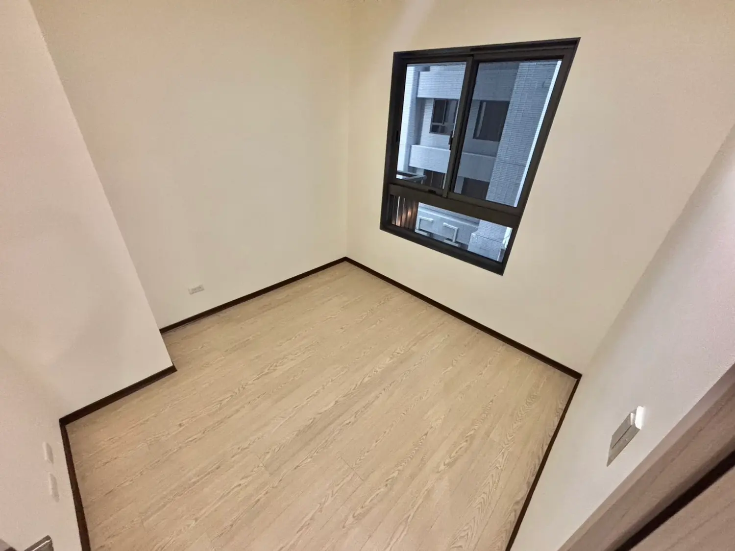 2 bedrooms apartment for rent TWD 33 000 - 20 ping - East District,Taichung City slide 14