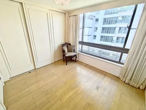 Apartment for rent TWD 105 300 - Zhongtai W Rd - 3 bedrooms