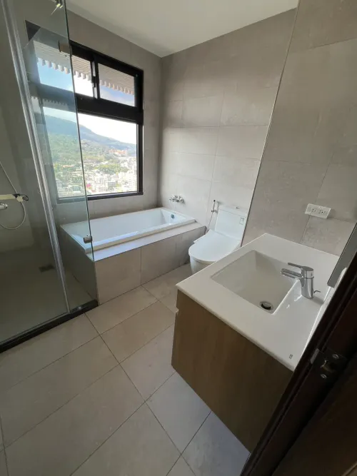 4 bedrooms apartment for rent TWD 38 000 - 45 ping - Yancheng District, Kaohsiung City slide 11