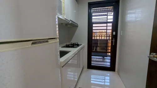 Apartment for rent TWD 40 000 - Section 3, Huanzhong Rd - 3 bedrooms
