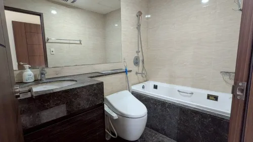 Apartment for rent TWD 40 000 - Section 3, Huanzhong Rd - 3 bedrooms