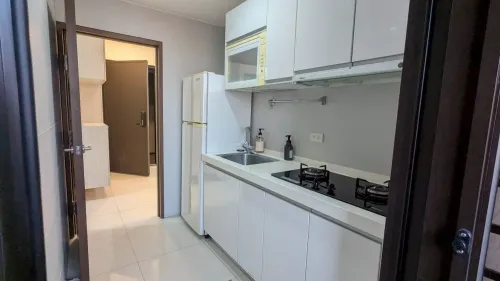 Apartment for rent TWD 40 000 - Section 3, Huanzhong Rd - 3 bedrooms