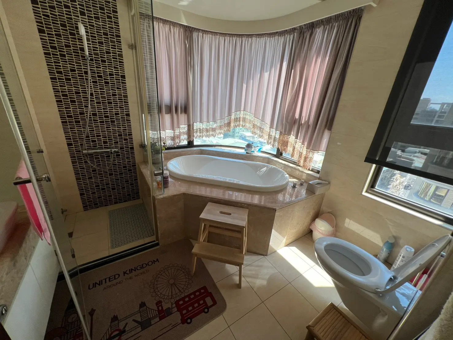 2 bedrooms apartment for rent in Sanmin District, Kaohsiung City | TWD 45 000 | 40 ping slide 1