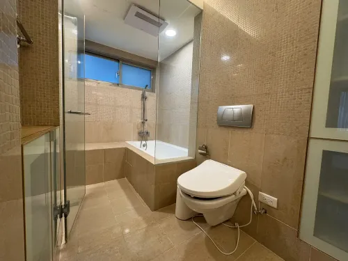 Apartment for rent TWD 120 000 - Jinhu Rd - 4 bedrooms