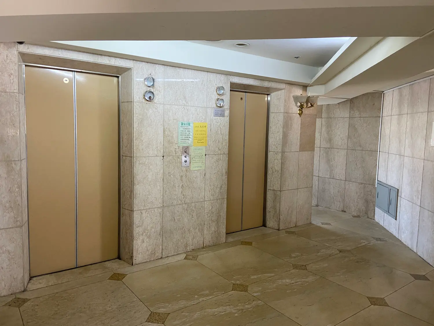 Studio apartment for rent in West District, Taichung City | NT$ 11 000 | 7 ping slide 2