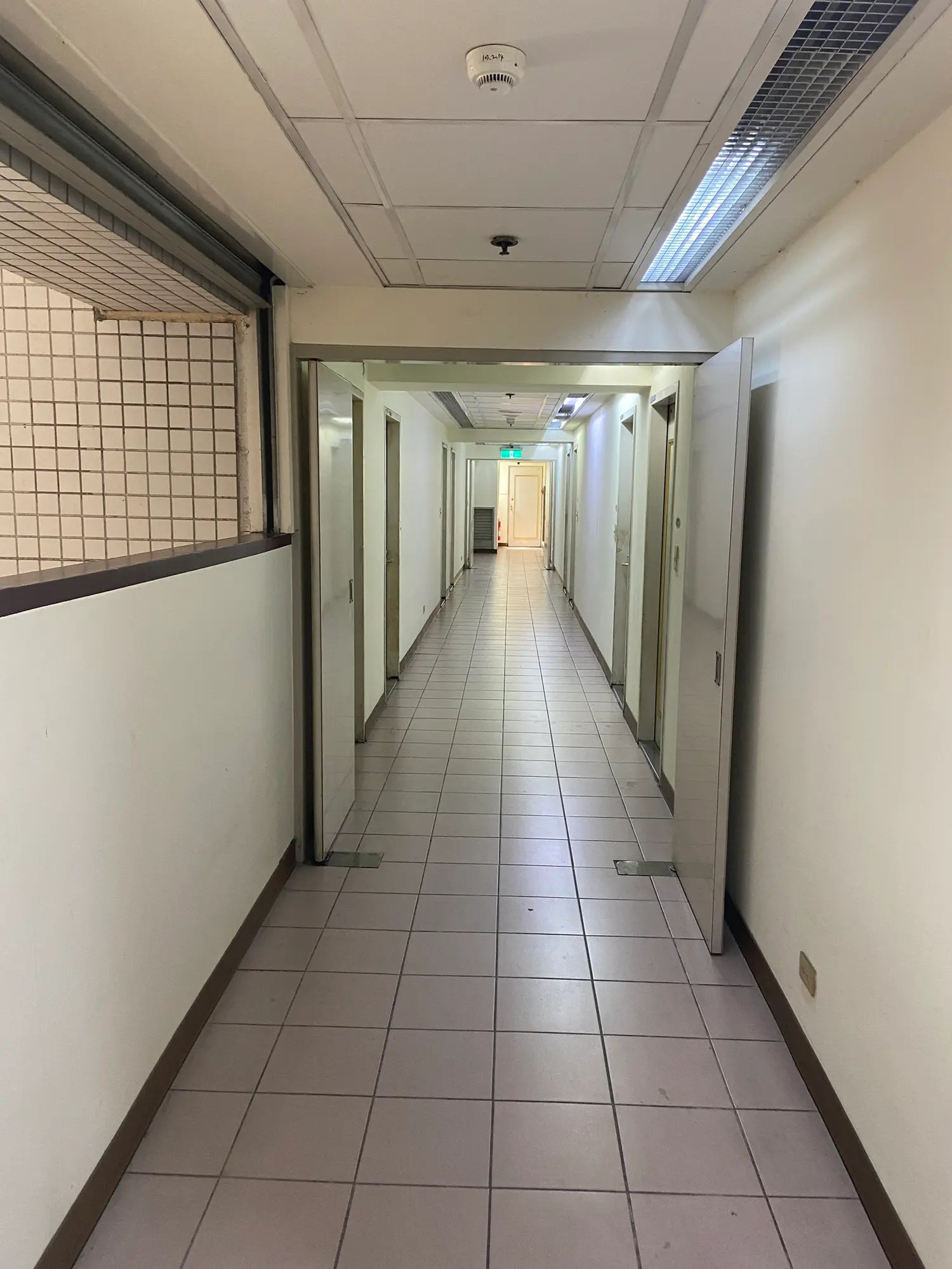 Studio apartment for rent in West District, Taichung City | NT$ 11 000 | 7 ping slide 1