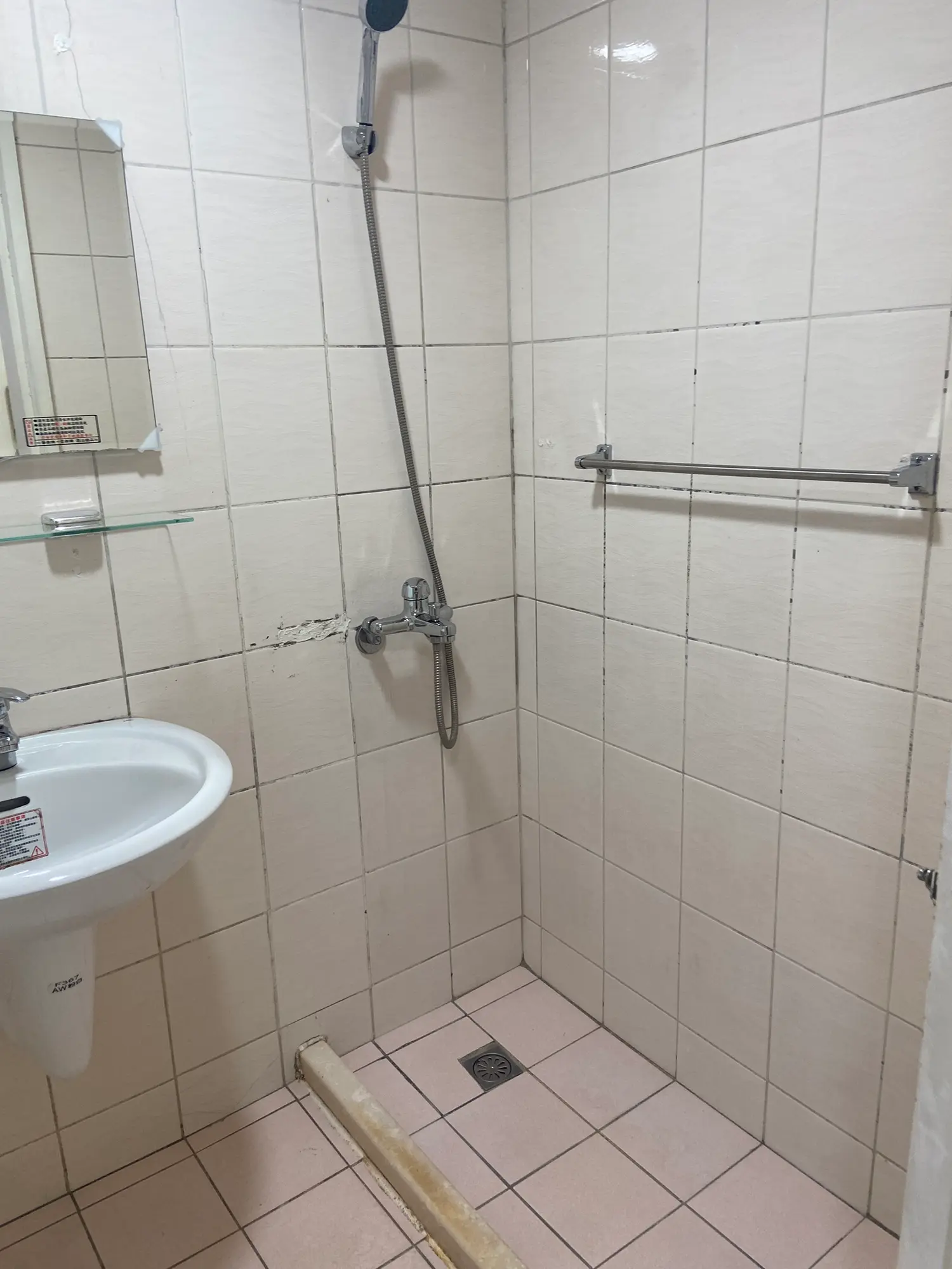 Studio apartment for rent in West District, Taichung City | NT$ 11 000 | 7 ping slide 4