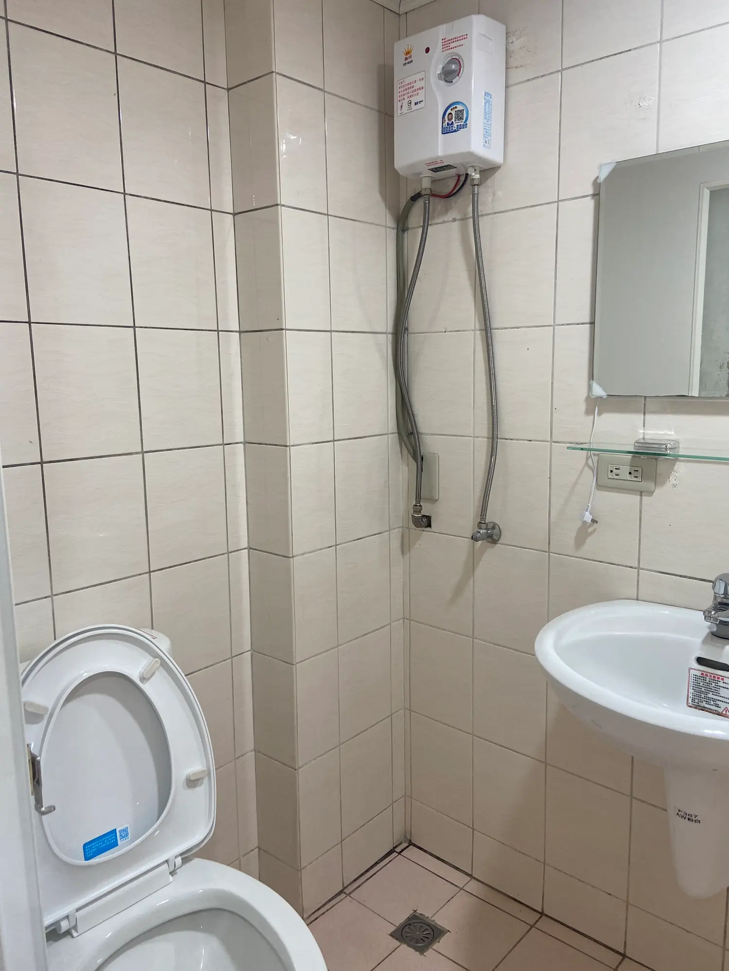 Studio apartment for rent in West District, Taichung City | NT$ 11 000 | 7 ping slide 5