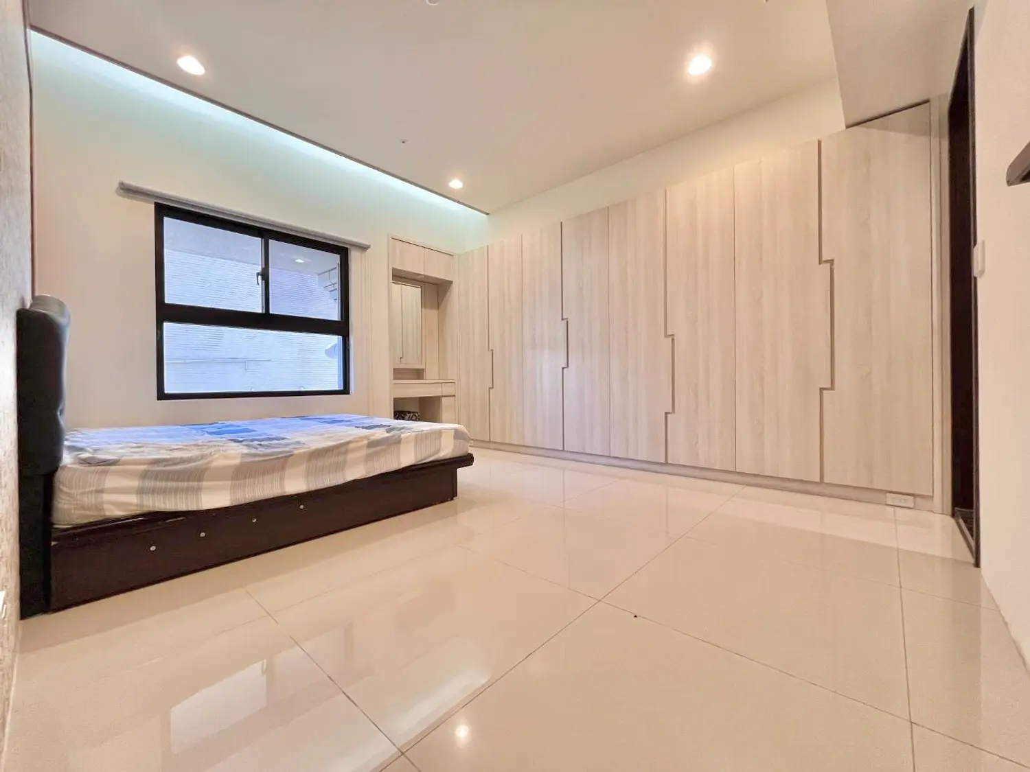 3 bedrooms apartment for rent TWD 35 000 - 61 ping - North District, Taichung City slide 7