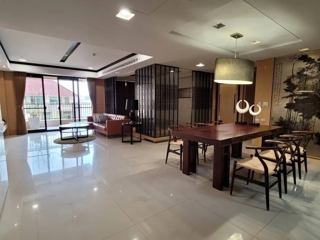 2 bedrooms apartment for rent in Xitun District, Taichung City | NT$ 68 000 | 47 ping slide 0