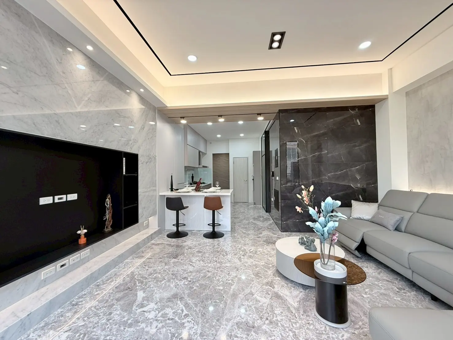 4 bedrooms townhouse for sale in East District, Tainan City | NT$ 45 800 000 | 60 ping slide 2
