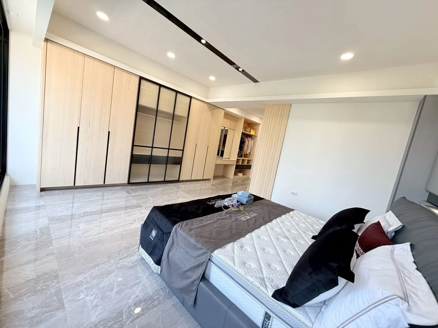 4 bedrooms townhouse for sale in East District, Tainan City | NT$ 45 800 000 | 60 ping slide 5
