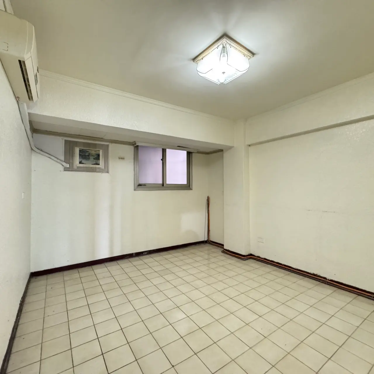3 bedrooms apartment for sale in Songshan District, Taipei City | TWD 28 800 000 | 22 ping slide 0