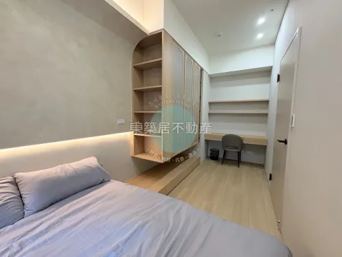 Apartment for rent TWD 33 900 - Section 2, Yonghua Road - 3 bedrooms