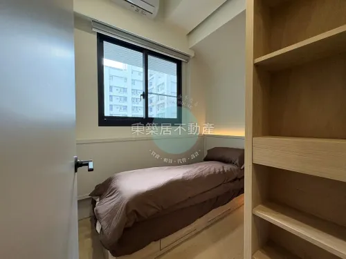 Apartment for rent TWD 33 900 - Section 2, Yonghua Road - 3 bedrooms