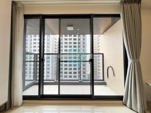 Apartment for rent TWD 39 000 - Section 2, Yonghua Road - 3 bedrooms