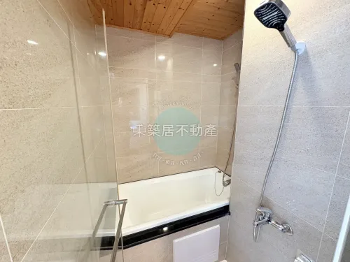 Apartment for rent TWD 39 000 - Section 2, Yonghua Road - 3 bedrooms
