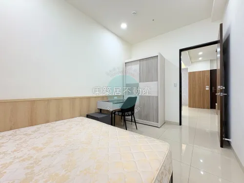 Apartment for rent TWD 39 000 - Section 2, Yonghua Road - 3 bedrooms