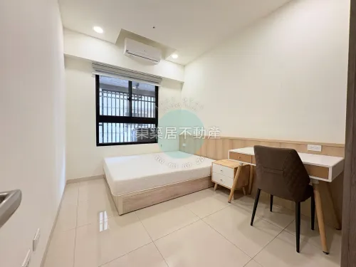 Apartment for rent TWD 39 000 - Section 2, Yonghua Road - 3 bedrooms