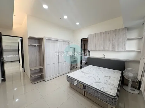 Apartment for rent NT$ 40 800 - Section 2, Yonghua Road - 3 bedrooms