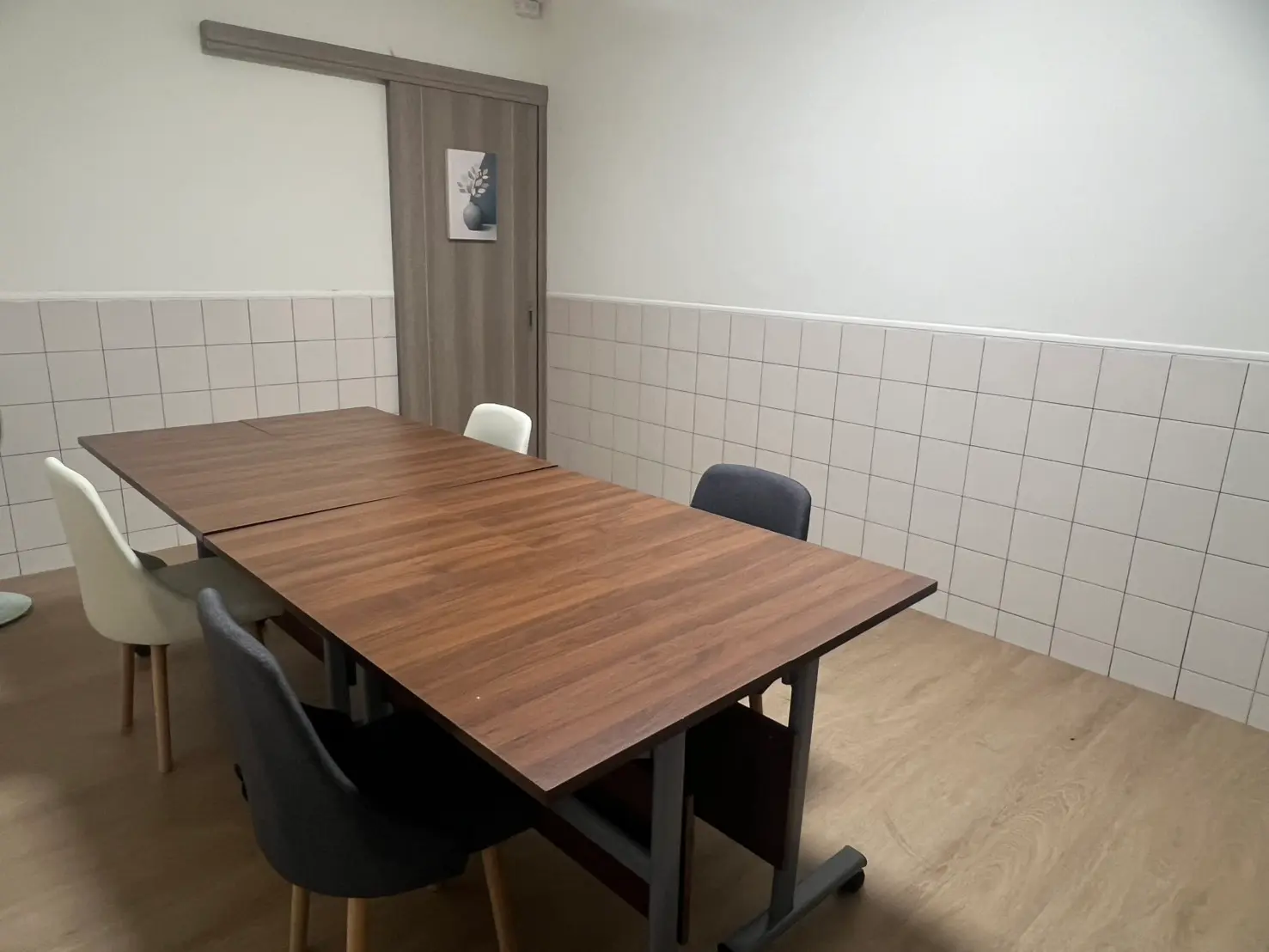 Shop / Retail for rent in Fengshan District, Kaohsiung City | NT$ 2 000 | 10 ping slide 0
