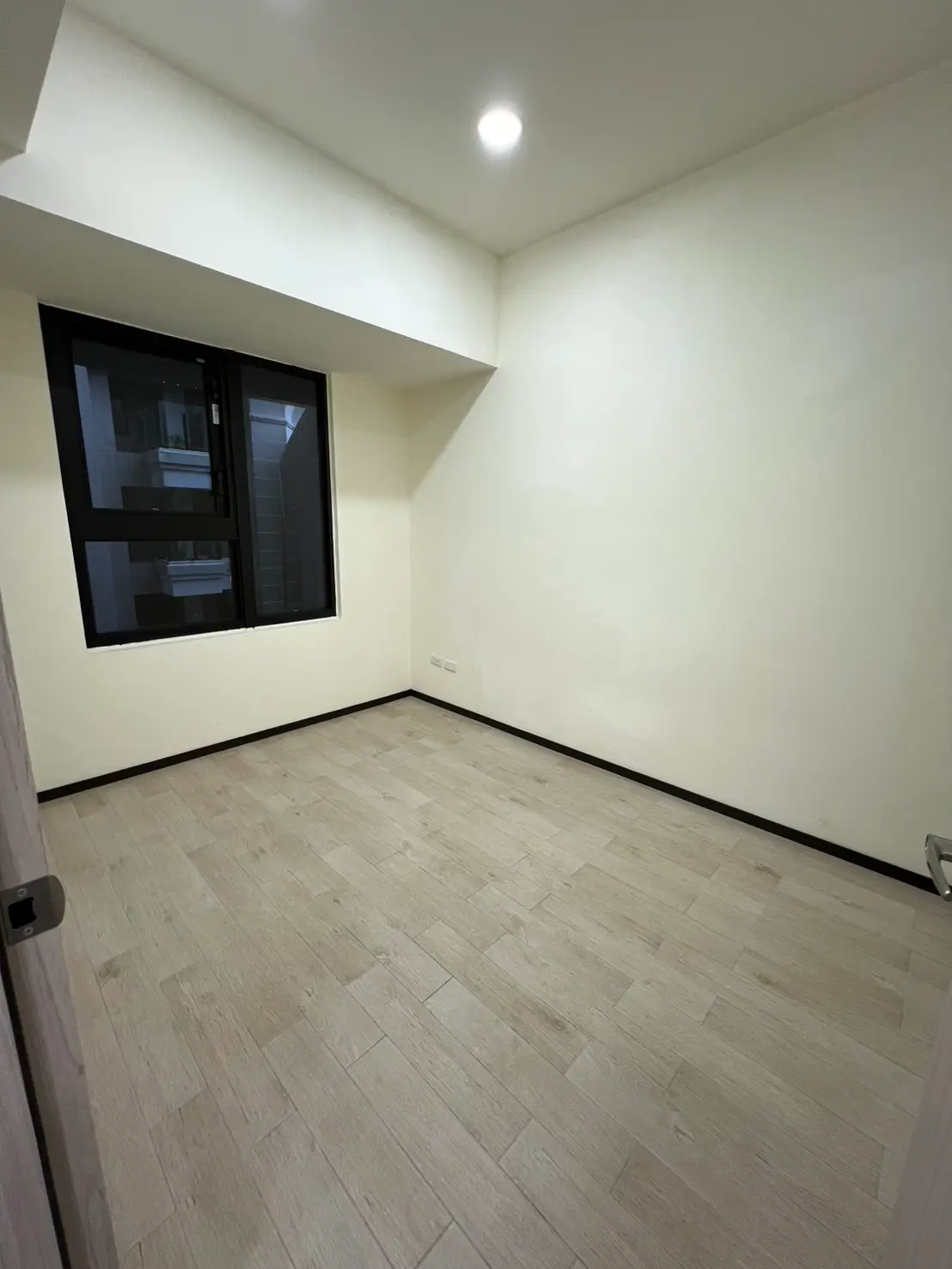 2 bedrooms apartment for rent in Zuoying District, Kaohsiung City | NT$ 25 000 | 18 ping slide 2