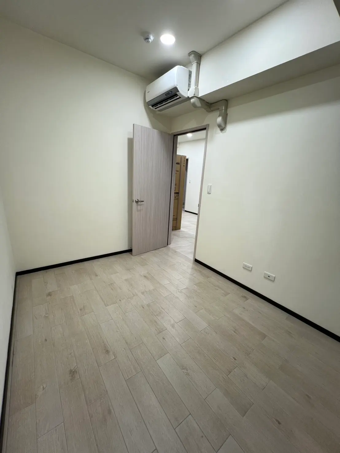 2 bedrooms apartment for rent in Zuoying District, Kaohsiung City | NT$ 25 000 | 18 ping slide 4