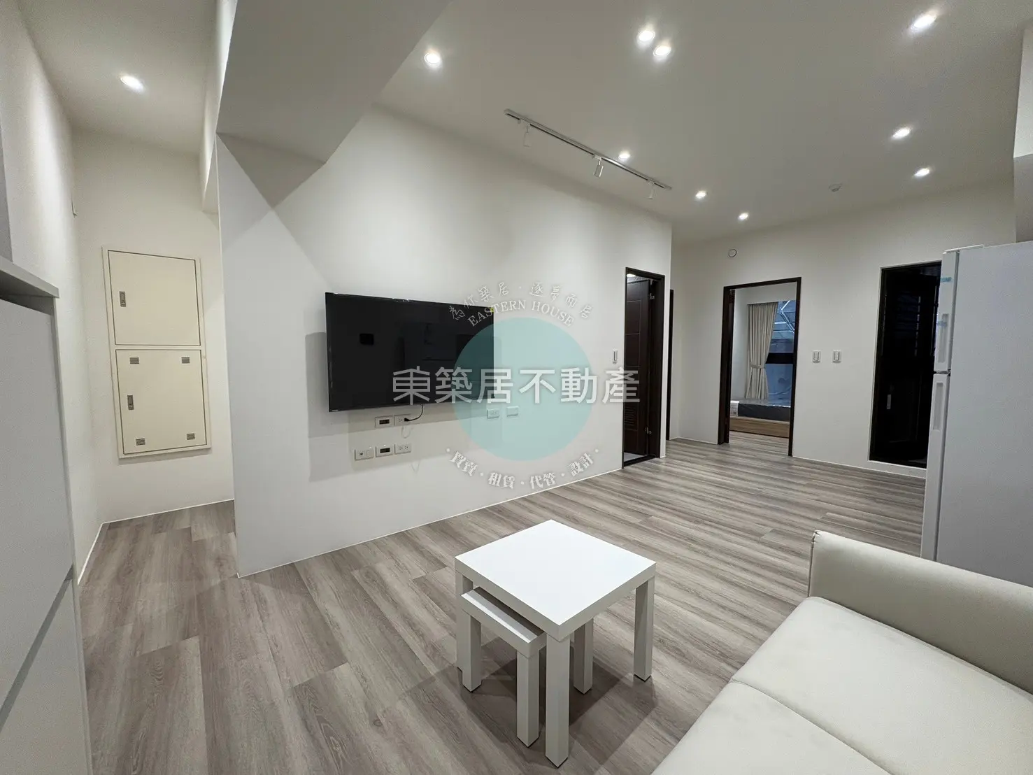 2 bedrooms apartment for rent in East District, Tainan City | NT$ 25 000 | 15 ping slide 1